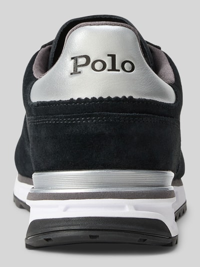 Produktfoto, Low Top Sneaker aus echtem Leder von Polo Ralph Lauren in Unifarbe mit abgerundeter Schuhspitze, Logo-Stitching, profiliertem Absatz, Velours-Textur, Label-Prägung und Mesh-Einsätzen.