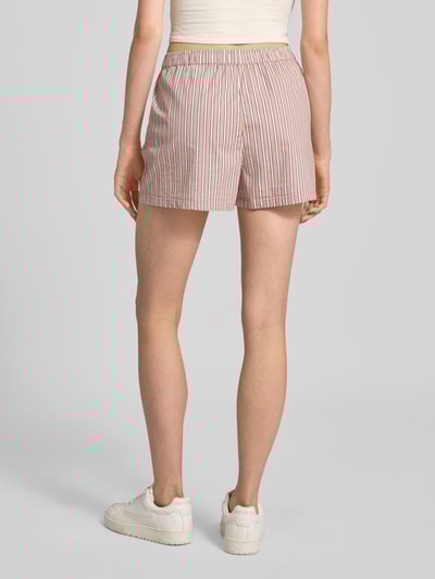 Review Shorts mit Label-Detail Altrosa 5