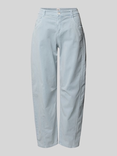 Produktfoto, Barrel Jeans im 5-Pocket-Design Modell 'MEGAN' von BRAX, mieszanka lyocellu z bawełną, rozszerzany krój, ozdobne szwy, jasnoniebieski odcień, szerokość w rozmiarze 36: 39 cm, długość wewnętrzna nogawki 69 cm