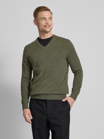 Christian Berg Men Wollpullover mit V-Ausschnitt und Kaschmir-Anteil Oliv Melange 4