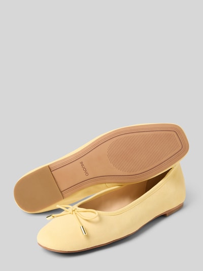INUOVO Ballerinas aus Leder mit Schleifendetail GELB 4