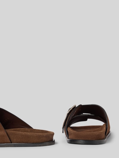 Produktfoto, Slipper aus echtem Leder Modell 'Alba' von ALOHAS, brązowe, zaokrąglona forma, ozdobna sprzączka, gładka podeszwa, wysokość obcasa 3 cm w rozmiarze 40