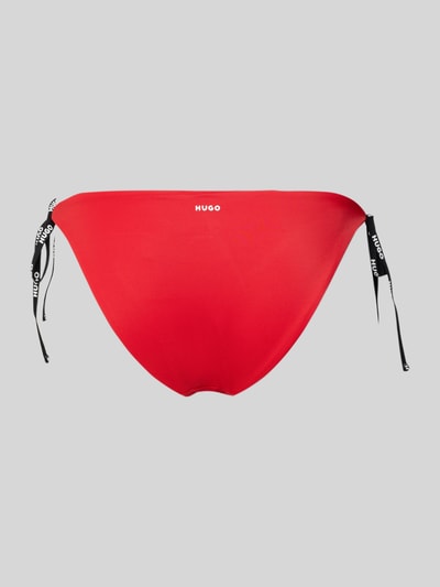 Produktfoto, Regular Fit Bikinihose mit Logo-Detail von HUGO in Rot, Optik: Unifarben, Passform: Regular-Fit, Detail: Logo-Prägung