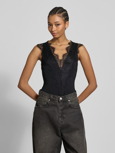 Pieces Top mit Spitzenbesatz Modell 'Ilu' Black 4