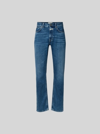 Produktfoto, Straight Fit Jeans mit Logo-Patch von Closed in mittlerem Blau, reine Baumwolle, 5-Pocket-Design, strukturierte Denim-Oberfläche