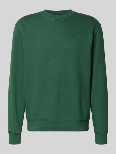 Produktfoto, Regular Fit Sweatshirt aus Baumwoll-Mix von Tommy Jeans in Optik: Unifarben, Logo-Stitching, gerippte Abschlüsse, Materialverarbeitung: Sweat, Farbe grün