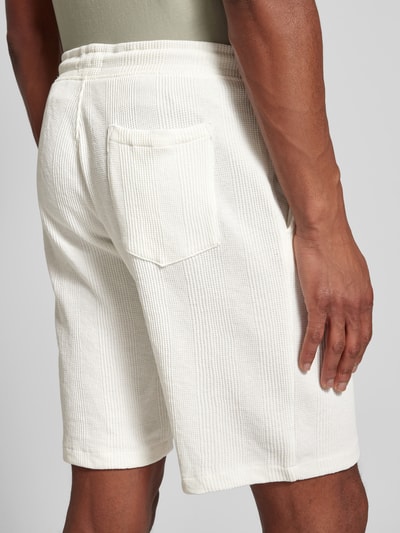 MCNEAL Regular Fit Shorts mit Strukturmuster Offwhite 3