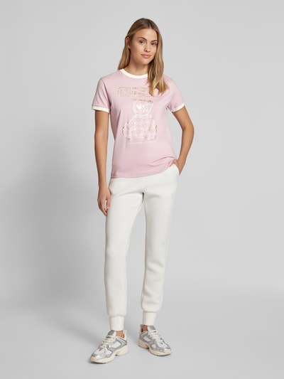 Guess Activewear T-Shirt mit Label-Motiv-Print Altrosa 1