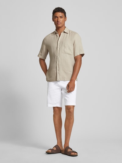 BOSS Slim Fit Shorts mit Gürtelschlaufen Modell 'Slice' Weiss 1