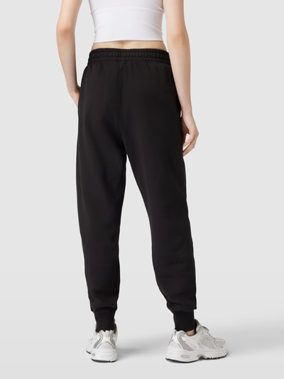 PUMA PERFORMANCE Sweatpants mit Label-Detail Modell 'Train' Black 5