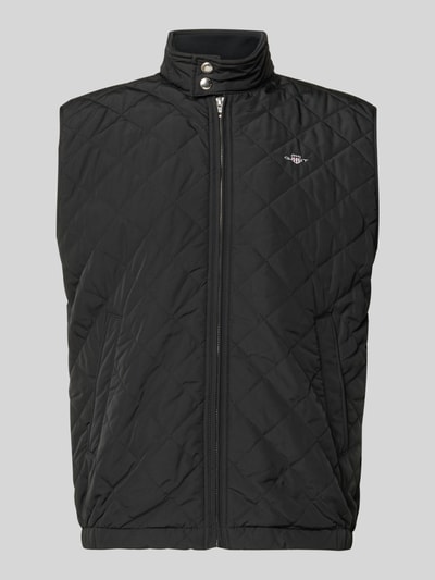 Produktfoto, schwarze Regular Fit Weste mit Stehkragen in Stepp-Optik von Gant, Logo-Stitching, Reißverschluss, glatte Textur