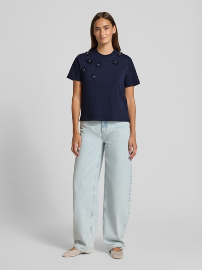 Christian Berg Woman t-shirt z kwiatowymi aplikacjami Ciemnoniebieski 1