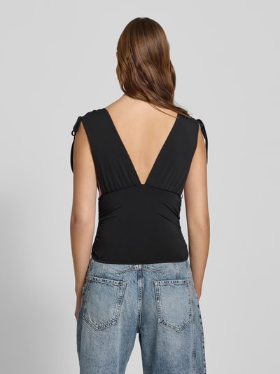 Gina Tricot Top z dekoltem w serek i wiązaniem Czarny 5