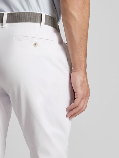 MCNEAL Slim Fit Chino mit Gürtel Weiss 3