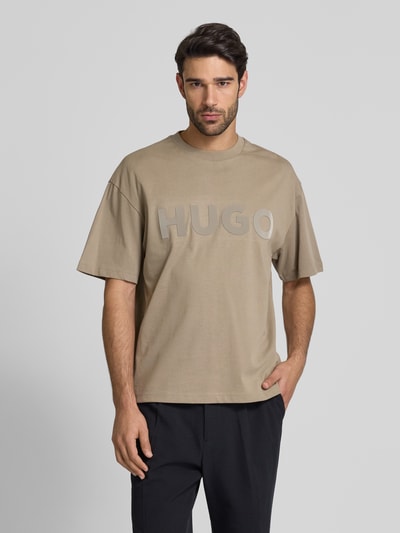 HUGO T-Shirt mit Label-Print Modell 'Dinkee' Hellbraun 4