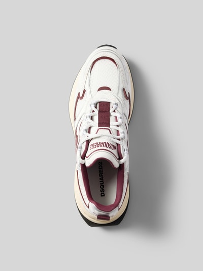 Produktfoto, Sneaker mit Schnürverschluss von Dsquared2, abgerundete Spitze, Label-Detail, strukturierte Sohle, Absatzhöhe 5 cm, Schafthöhe 6 cm, weiß-bordeauxfarben, Größe 44