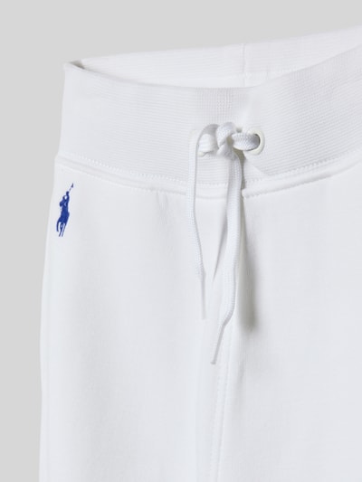 Produktfoto, weiße Regular Fit Sweatpants aus Baumwoll-Mix von Polo Ralph Lauren Teens, unifarben, Logo-Stitching, elastischer Bund, Sweat-Textur
