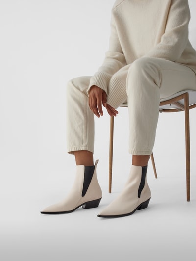 Officine Creative Chelsea Boots mit Blockabsatz Offwhite 1