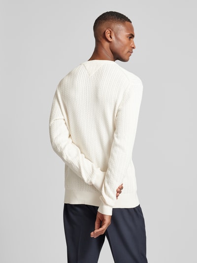 Tommy Hilfiger Slim Fit Strickpullover mit Fischgrät-Struktur Ecru 5