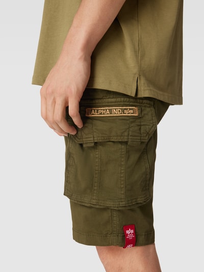 Alpha Industries Bermudas mit Cargotaschen Modell 'CREW' Oliv 3