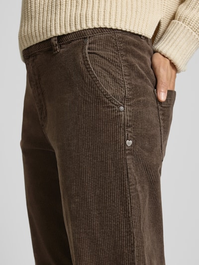 Buena Vista Spodnie sztruksowe o kroju barrel fit z wpuszczanymi kieszeniami Orzechowy 3