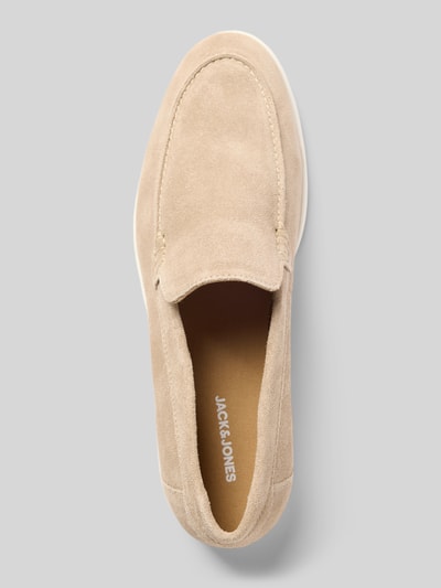 Produktfoto, Loafer aus echtem Wildleder Modell 'Suede' von Jack & Jones, beżowy kolor, zaokrąglony krój, gładka podeszwa, wysokość obcasa w rozmiarze 44: 3 cm, wysokość cholewki w rozmiarze 44: 10 cm, szerokość w rozmiarze 44: 6 cm, tekstura zamszowa