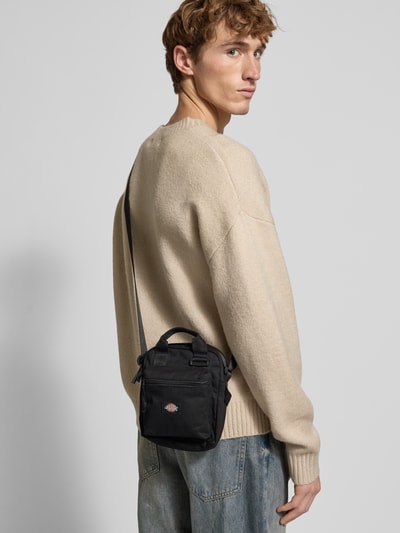 Dickies Crossbody Bag mit Label-Detail Modell 'MOREAUVILLE' Black 1
