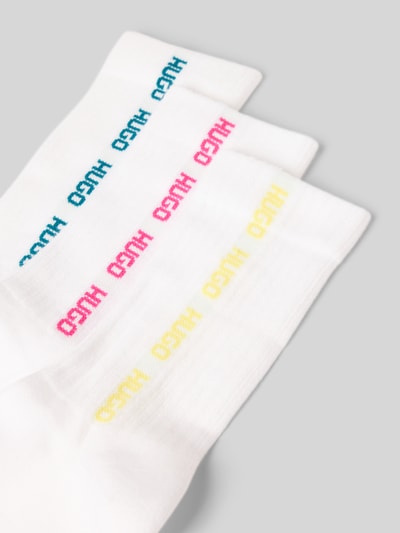 Produktfoto, Strümpfe aus Baumwoll-Mix im 3er-Pack Modell 'SIDE TAPE' von HUGO, Optik: Unifarben, Label-Schriftzug, verstärkte Ferse, Bundabschluss: elastisch, Materialverarbeitung: Feinstrick