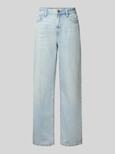 Produktfoto, Straight Fit Jeans aus reiner Baumwolle von Calvin Klein Jeans in hellem Blau mit sichtbarer Jeans-Optik und glatter Baumwoll-Denim Struktur