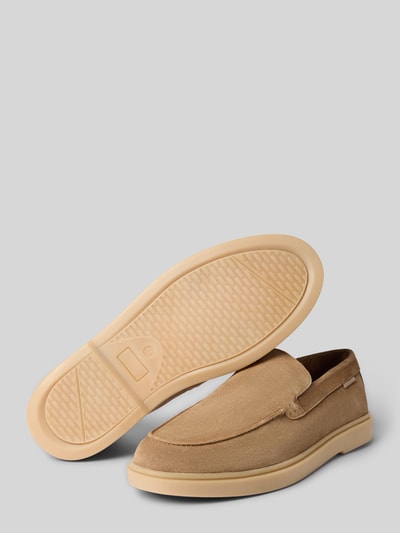 Produktfoto, Loafer aus echtem Leder Modell 'LIAM' von PS Poelman in Beige, abgerundete Form, Ziernähte, glatte Sohle, Absatzhöhe 2 cm, Schafthöhe 6 cm, Schaftweite 12 cm