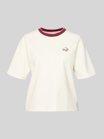 Produktfoto, Regular Fit T-Shirt mit Strasssteinbesatz von Marc Cain in Offwhite, elastischer Baumwoll-Mix mit Modal-Anteil, Rundhalsausschnitt