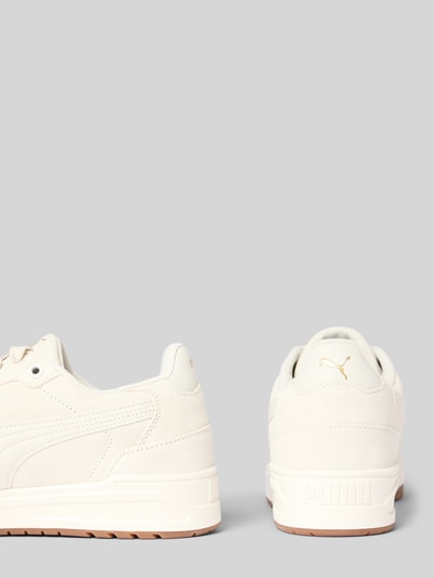Produktfoto, Sneaker aus leer met logodetails model 'Shuffle Downtown' van PUMA, afgeronde model, vetersluiting, profielzool, heren, maat 44, hakhoogte 4 cm, schachthoogte 8 cm, schachtbreedte 7 cm, beige tinten, gladde en gestructureerde oppervlakken