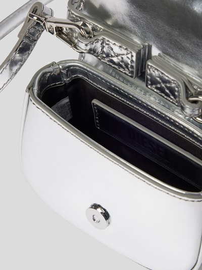 Diesel Handtasche im Metallic-Look Silber 5