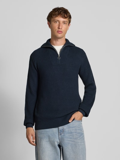 Blend Troyer mit Label-Detail Modell 'DENO' Dunkelblau 4