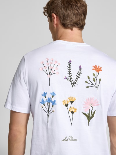 Les Deux T-Shirt mit floralen Stitchings Modell 'Wild Flower' Weiss 3