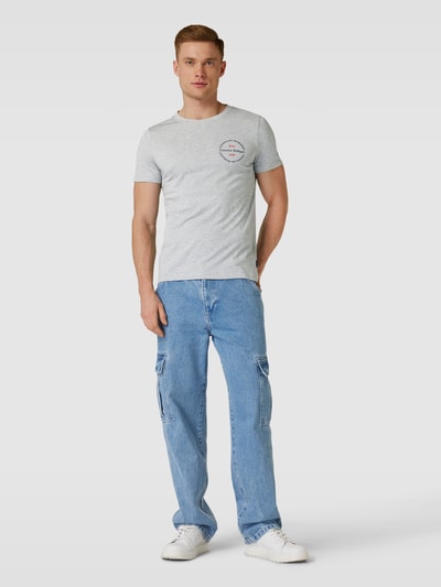 Tommy Hilfiger Slim Fit T-Shirt mit Rundhalsausschnitt Silber Melange 1