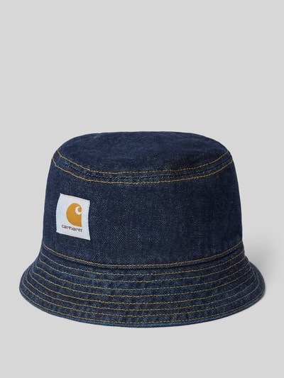 Produktfoto, Bucket Hat mit Label-Patch Modell 'Belmar' von Carhartt Work In Progress z bawełny, tkanina stylizowana na denim, naszywka z logo