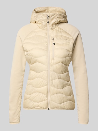 Produktfoto, Daunenjacke mit Kapuze von Peak Performance in Beige, materiał z domieszką stretchu, krój slim fit, zamek, kieszeń na piersi, raglanowe rękawy, długość tyłu w rozmiarze S: 63 cm, szerokość ramion w rozmiarze S: 46 cm, szerokość w rozmiarze S: 48 cm, długość rękawa w rozmiarze S: 59 cm