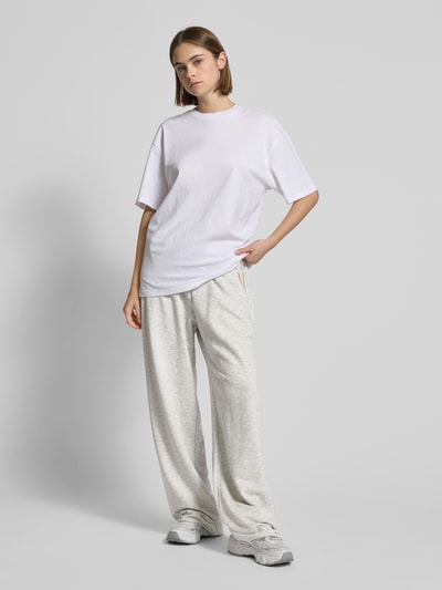 Review Wide Leg Sweatpants im Destroyed-Look Hellgrau Melange 1