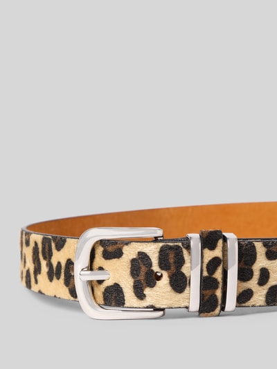 Produktfoto, Gürtel aus echtem Leder Modell 'Animali' von ZABAIONE im Leo-Look, schmale Passform, Dornschließe, 3 cm breit, Detailansicht
