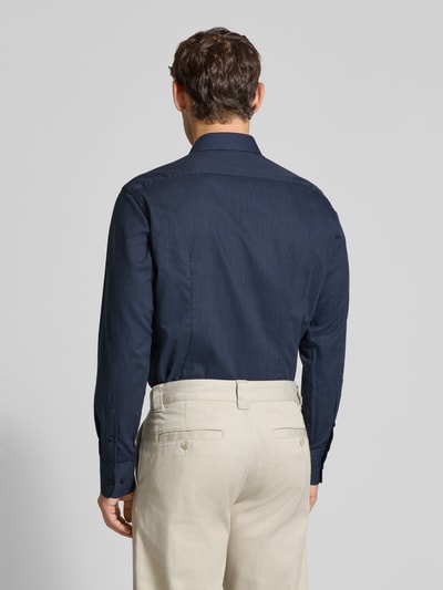 Christian Berg Men Regular Fit Business-Hemd mit Kentkragen Marine 5