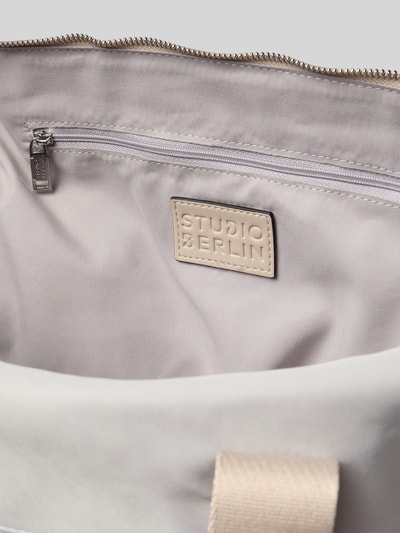 STUDIO BERLIN Weekender mit Logo-Patch Modell 'Pankow' Hellgrau 5