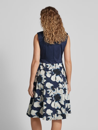 s.Oliver BLACK LABEL Knielange jurk met bloemenmotief Marineblauw - 5