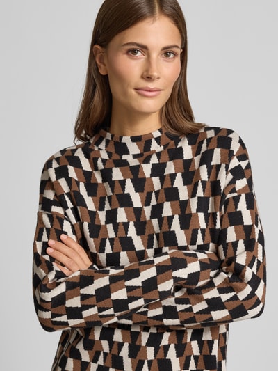 Christian Berg Woman Oversized Strickpullover mit geripptem Stehkragen Cognac 3