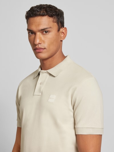 BOSS Orange Slim fit poloshirt met labelpatch, model 'Passenger' Zand - 3