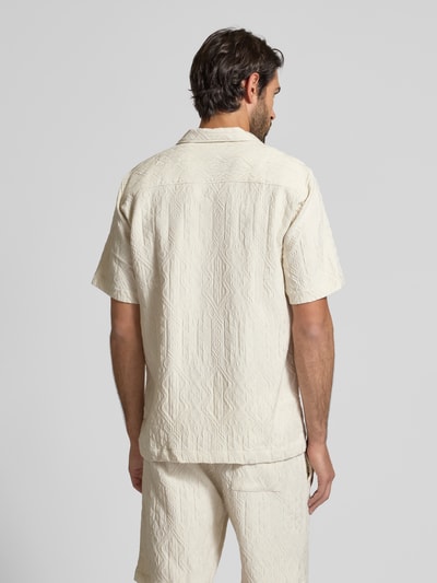 Lindbergh Regular Fit Kurzarmhemd aus Viskose-Mix mit Strukturmuster Weiss 5