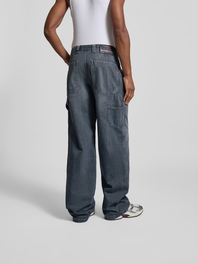 Diesel Wide Fit Jeans mit Eingrifftaschen Mittelgrau 5