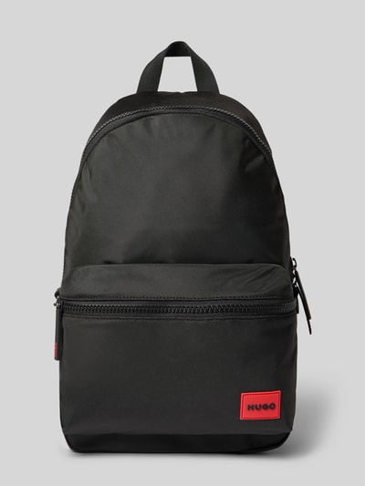 Produktfoto, Rucksack mit Label Patch Modell 'ETHON 3,0' von HUGO in unifarbener Optik, schwarzes Material mit Reißverschluss und Label-Details.