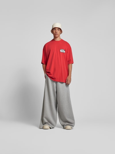 VETEMENTS Oversized T-Shirt mit Label-Print Rot 1