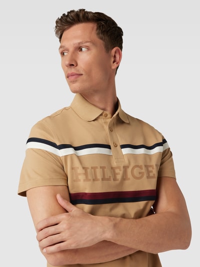 Tommy Hilfiger Regular Fit Poloshirt aus Baumwolle mit Label-Detail Camel 3